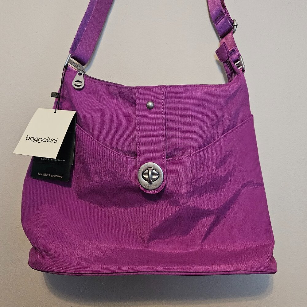 NWT Baggallini Helsinki Silver Hobo Bagg in Magenta/Purple